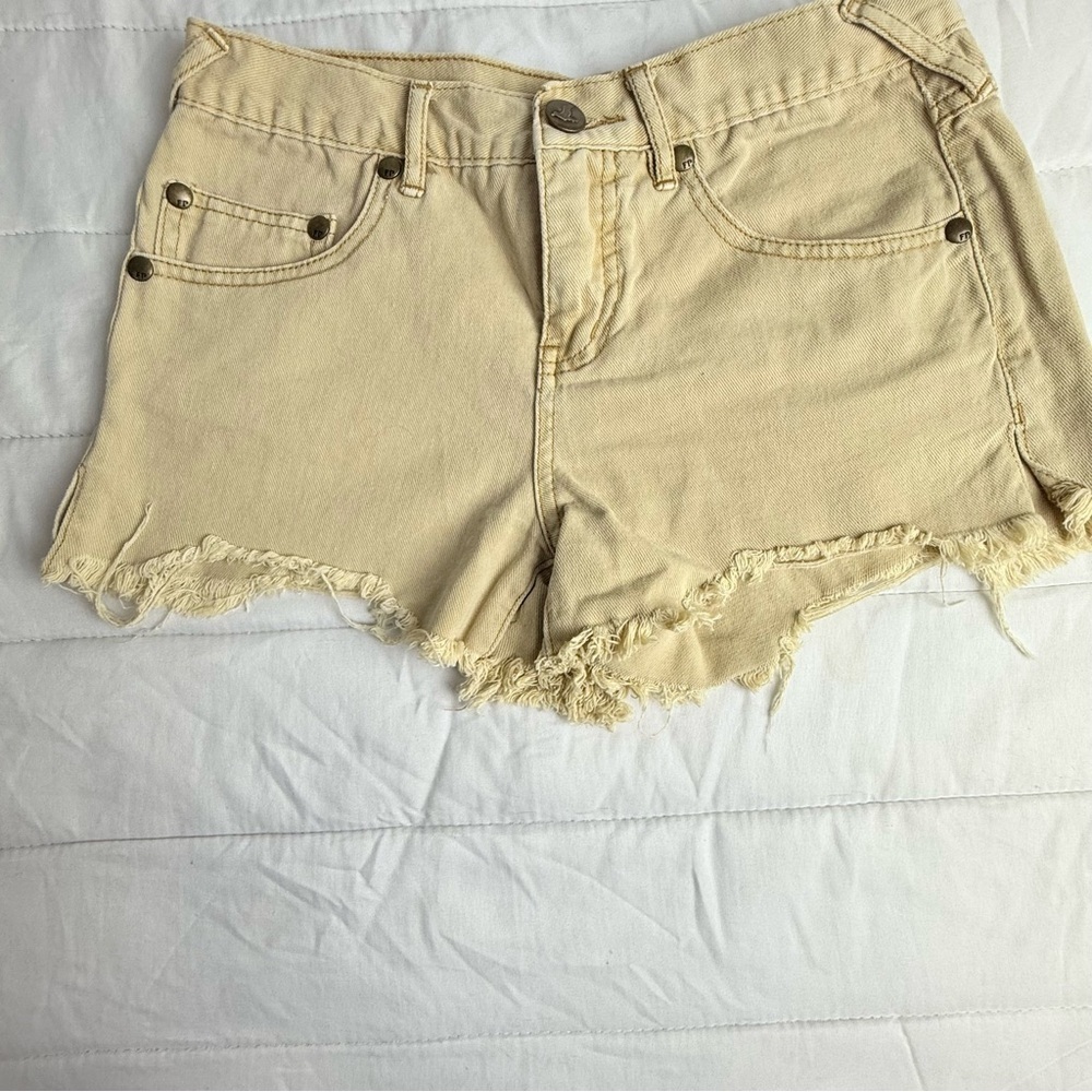 Free People Women's Cream Frayed Denim Shorts